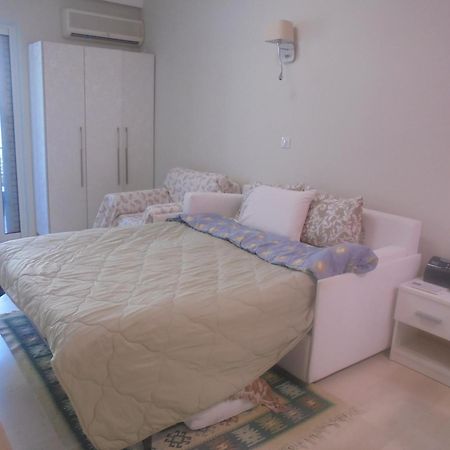 Modern Studio By The Sea Loutra Edipsou  Exterior photo